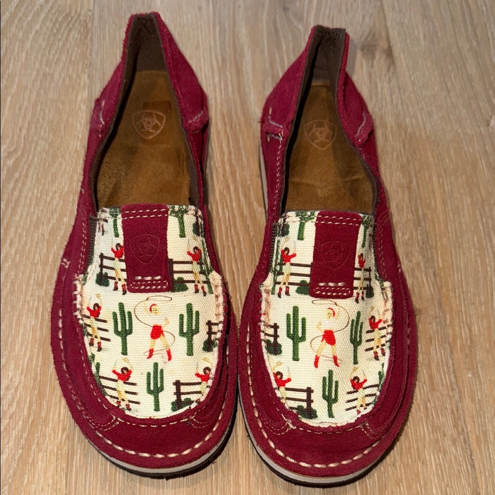 Ariat Womens Red and Cream Moccasins